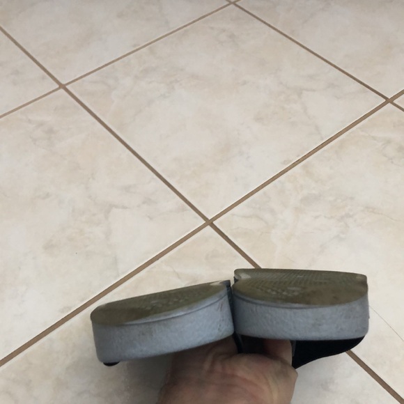 Adidas Adilette pastel blue slides - Picture 5 of 15